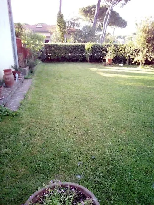 בית נופש הוילה Casaledo טירניה