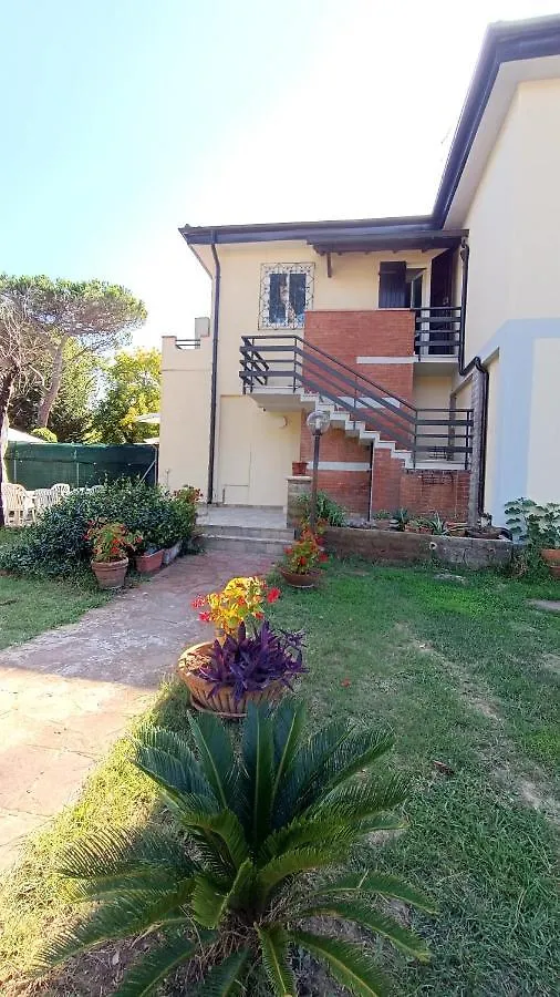 הקונטקטים של Casaledo Tirrenia